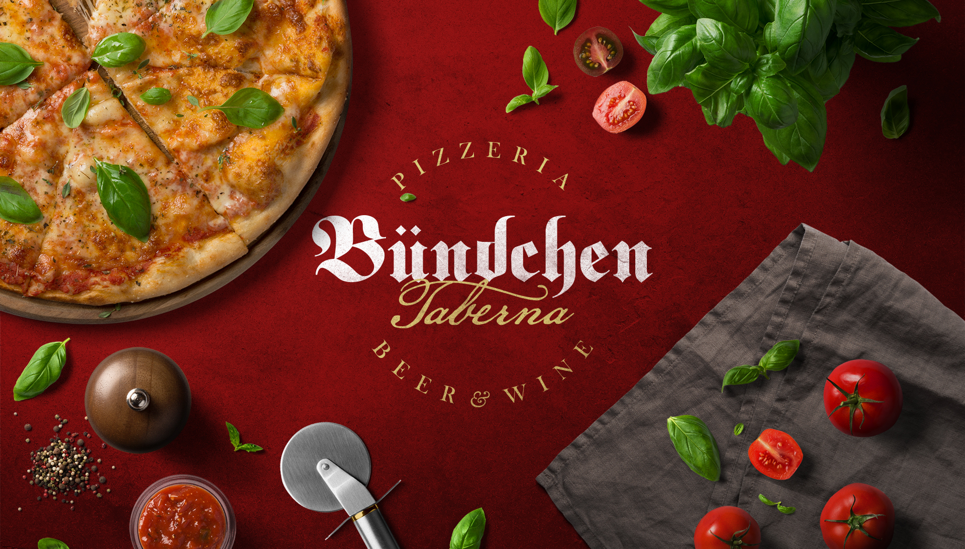 Aplicação do logotipo da Bundchen Pizzaria com outros elementos como pizza, tomates e temperos ao redor.